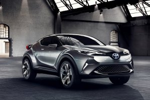 Nissan скрестил спорткар и кроссовер