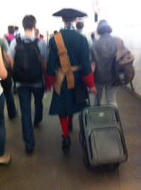 во-первых, это форма русского солдата, во-вторых, за 100 лет до Наполеона (времена Петра 1-го)