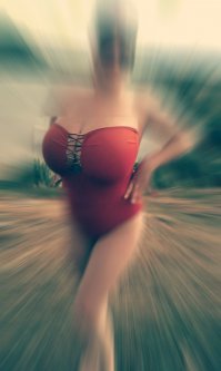 Мужской взгляд, даже если девушка страшная, но с большой грудью)