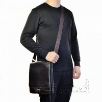 Почему девушки всегда должны носить сумку через плечо