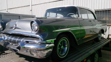 отклеилось