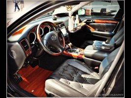 Китайская барышня заказала себе полностью розовый Rolls-Royce