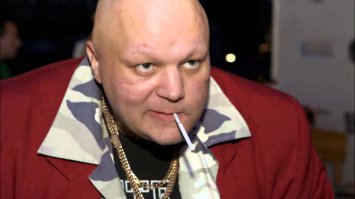 Борецкий до сих пор в 90-х живёт :)