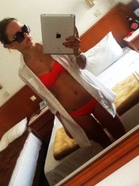 Я боюсь предположить, за что был подарен айпад.. Если серьезно, я думаю, фейк. Вполне могли "пошутить" дебильные сверстники