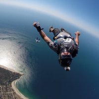 Что-то представилось, что это Явамнедимон Анатольевич прыгнул. И, как обычно, уснул.