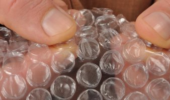 это чтобы стресс снимать.