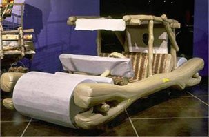 Напомнило автомобиль Флинстоунов ))