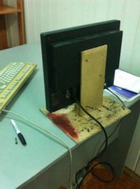 Походу клава , тоже из доски сделана . :)