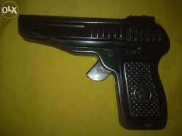 А еще забыли вот это страшное оружие на ПИСТОНАХ!!! :)