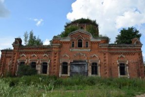 А это Тульская область. Постройки посвежей калининградских, но то в развале.