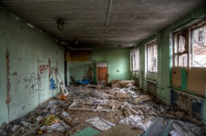 тоже люблю фоткать заброшенное