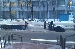 это старое видео и старые технологии, вот ноухау.