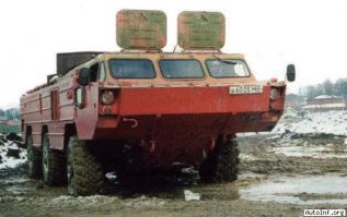 Я вот на таком мечтаю проехать по дорогам и рекам России. Тут тебе и дом и яхта всегда под попой. Правда работы по переделке много. Движок и трансмиссия у этого семейства армейских средств доставки спецвооружений не надежны. И самое главное негабарит и вследствие сложности с получением пропусков на дороги общего пользования. 
Но мечтать надо о великом, а потенциал у данного вездепроходимопроплывающего траспортного средства очень обширен.
P/s есть тут мехводы с точек и ос или ТЗМ к ним? Хотелось бы услышать мнение о надежности на дальняк данных изделий, особенно 5939 по компоновочным предпочтениям...