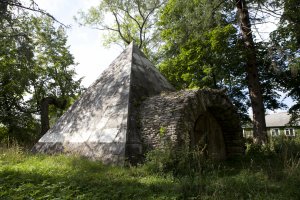 Никольское,Торжок. Архитектор Львов, постройка примерно конца 18 века.