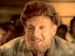 Борис Новиков. Среди его героев: прогульщики, художники, бригадиры, начальники автоколонн, военные, завхозы, юноши и подростки. Есть в его копилке даже истопник. Особо удачно ему удавались эпизодические роли, благодаря чему он даже получил прозвище «Король эпизода». Множество мультипликационных героев говорят неповторимым голосом Новикова — почтальон Печкин из Простоквашино, черноусый жулик Курочкин из «Приключений Васи Куролесова», рефери собака в 13 выпуске «Ну, погоди» и т. д.Борис Кузьмич Новиков прошёл довольно трудный путь. Впервые снявшись в кино в 1954 году, отдав актёрству всю свою жизнь, он умер, всеми забытый, почти в полной нищете. Похоронен на Даниловском кладбище в Москве[3]. О смерти актёра не сообщалось в прессе. Позже об этом написала одна из газет, и читатели собрали деньги на памятник любимому многими актёру