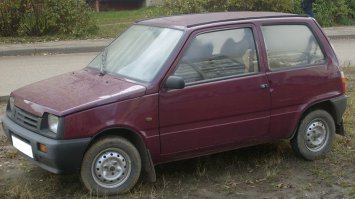 ~6 в городе, <5 на трассе.