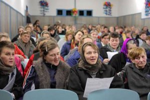 В российских женских колониях тоже проходят конкурсы красоты :