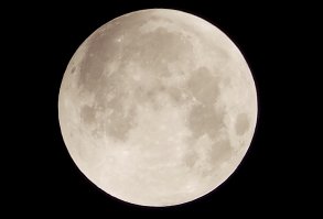 снимал с рук и что получилось, то получилось..