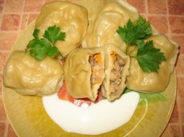 Мы дома тыкву используем только на "манты с тыквой и мясом" - а если не угадали объем теста с объемом фарша, то остаток фарша с тыквой можно с мелко нарезанной картошкой потушить