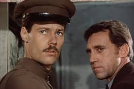 Вор должен сидеть в тюрьме!
Ох, и рожа у тебя Шарапов...