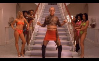 Чарльз Денс в Али Джи индахаус))))