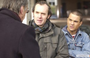 Стивен Диллэйн (Станнис Баратеон) в фильме "Гол!" (2005) про "Ньюкасл Юнайтед".