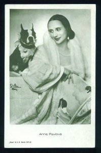 Анна Павлова, Ив Сен Лоран, ФЕдор Шаляпин и французские бульдоги.