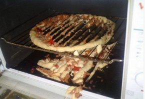 где-то я уже видела пиццу на решетке...