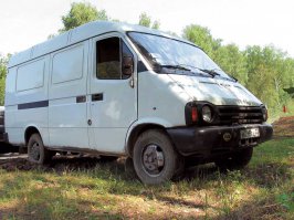 Брянский БАЗ-3783. Было выпущено 157шт, с1994 до 1996 года было изготовлено 157 развозных фургонов БАЗ-3782/3783, после чего программа была полностью свернута. К этому времени завод, на котором трудилось около 18 000 человек, практически был остановлен.