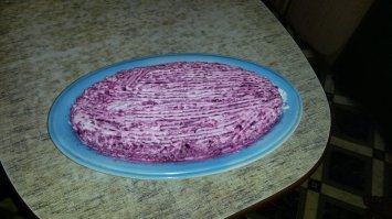 У нас строго муж делает селедку