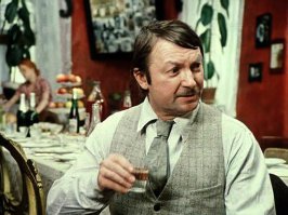 - О! Надрались уже! Нос синий!
- У вас голубой!