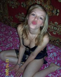 Красивый ковер, наверное шерстяной, персидский