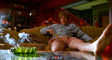 Кто из этих людей больше похож на инвалида?