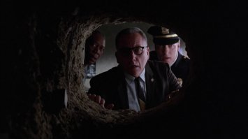 Ого там дыра))))