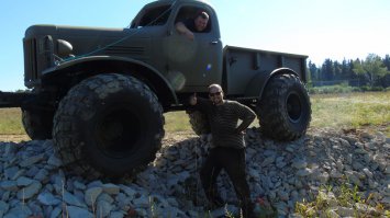 Вот этот он же делал, к сожалению колун погиб при пожаре. Но ДрБорман не унывает.