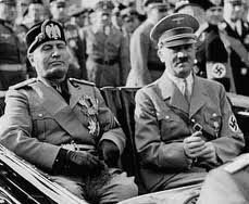 ... а это где то 36 год :) 
Дуче с Гитлером :)