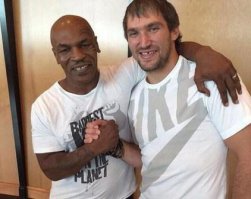 Главное что бы он не научил его  , Как всё просрать и остаться с голой ж0п0й .