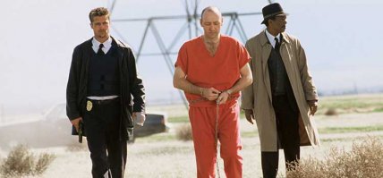 Детективы, которые заставят работать твой мозг