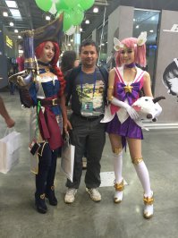 Посетители «ИгроМира» заполонили соцсети объявлениями о поиске сфотографировавшихся с ними девушек