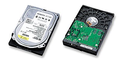 У меня был случай принес винт на гарантии в сервис-центр, у меня его забрали для диагностики, а когда зашел в конце дня девица вышла и ткнула меня носом в плату и сказала что я паяльником прожег и случай не гарантийный, естественно ни с каким паяльником я ничего не делал, но доказать обратное не смог, теперь всегда делаю фото т.к. ткнуть паяльником проще простого