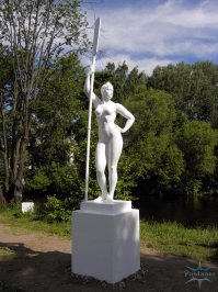 По легенде, основной моделью скульптора Ивана Шадра стала Вера Волошина, студентка Московского института физкультуры.