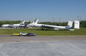 Пару кадров Дягилевского ВМ-Т. Первый снят с высоты крыла ТУ-95го.