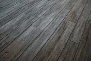 да я лучше из клеевой пробки сделаю такие полы. Мягкий, воды не боиться, поле для фантазии.
 Кстати мои обьекты.