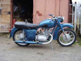 У меня вот такой красавец был - ИЖ-56!!! Аппарат просто зверь!