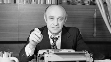 Быков Ролан Антонович