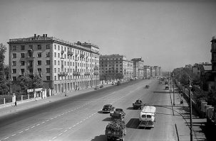 Была разметка в центре. А в переулках ее и не надо - сколько там машин было вообще?)) Просто не на всех фотографиях она заметна: