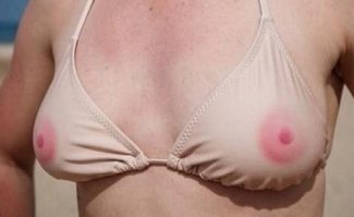 Конечно не надо! ;)
А вот как быть если натура выгладит хуже,
чем могло бы быть?
И вообще...
Пора к следующему лету 
обновить список Российских пляжей, 
где не оштрафуют за "не надо стесняться".