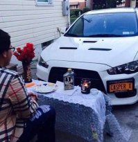 а чувак в курсе что х*рово когда твоя тачка масло ест?