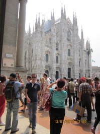 Все эти места видела и много чего снимала. Но тут такой фотошоп...на лубочные картинки похоже.