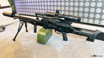 "Печенег-СП" в отличие от базового «Печенега» (индекс 6П41) имеет в составе дополнительный короткий ствол с ПМС (прибором малошумной стрельбы), обеспечивающий повышенную мобильность бойца при выполнении спецопераций в городских условиях.